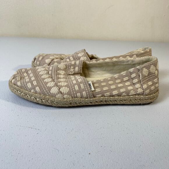 Toms Women's Size 5.5 Alpargata Rope Espadrille Slip On Comfort Shoes Tan Cream - Picture 1 of 12